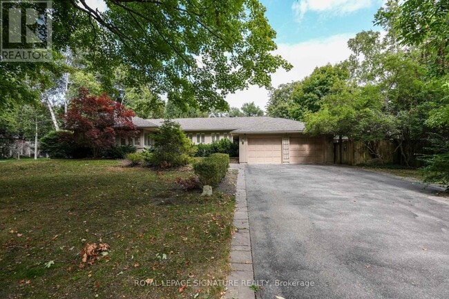 Building Photo - 169 Maple Grove Dr