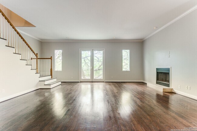 Foto del edificio - MONTE VISTA TOWNHOME