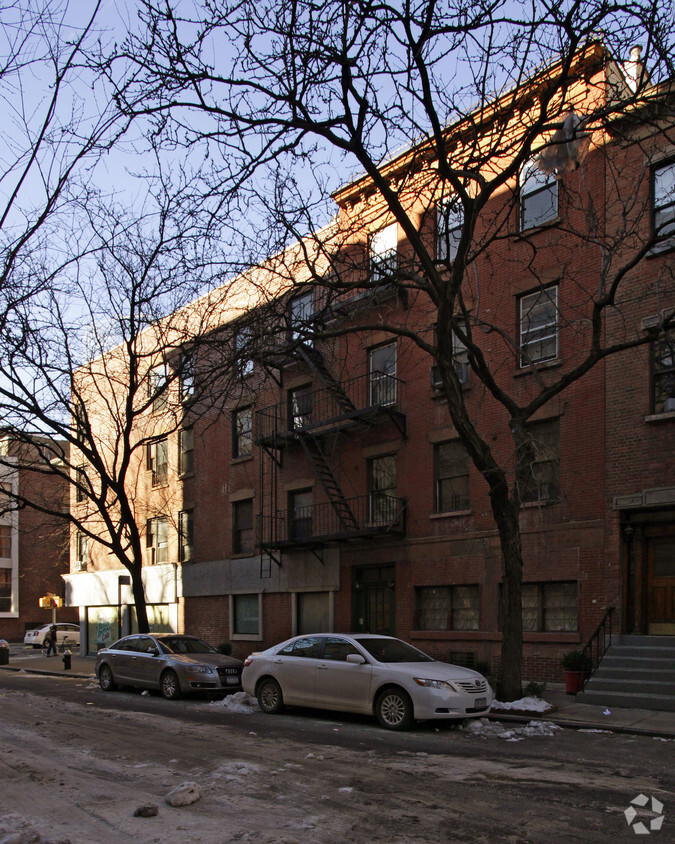 Building Photo - 132 Sullivan St