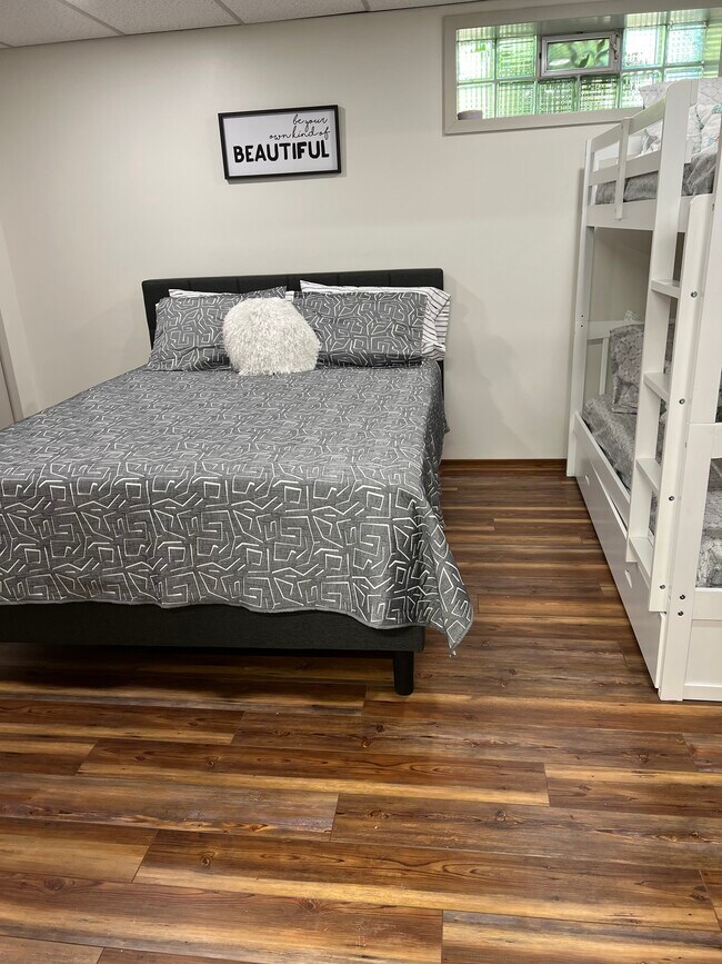 Foto del edificio - 848 Arkridge Cir
