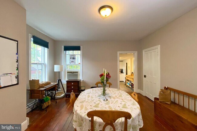 Foto del edificio - 10 Princeton Ave