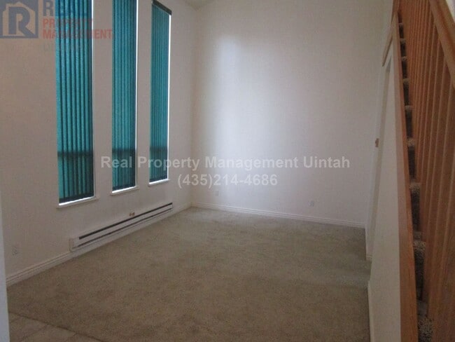 Building Photo - 3 Bed 2 bath Townhome in Ashley Park Estates