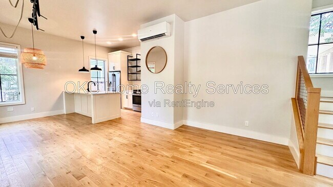 Foto del edificio - 941 Pedalers Ln