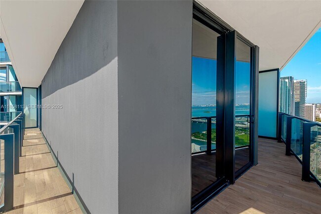 Foto del edificio - 398 NE 5th St