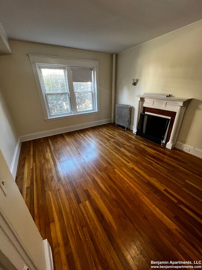 Building Photo - 114 Wood Ave
