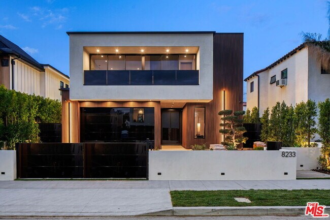 Foto del edificio - 8233 4th St
