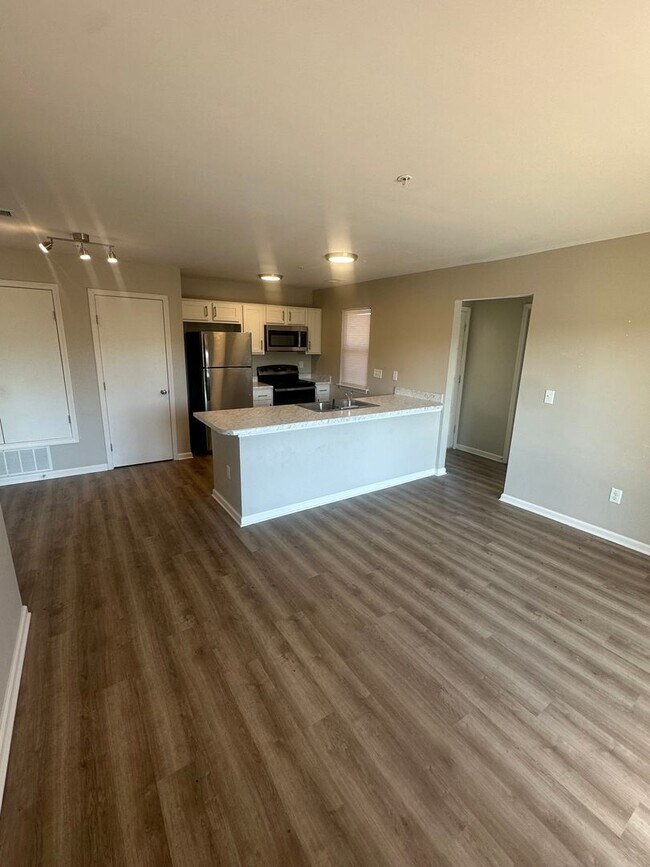 Foto del edificio - Great 2BD/2BA Condo On the Memphis/Germantown Line!