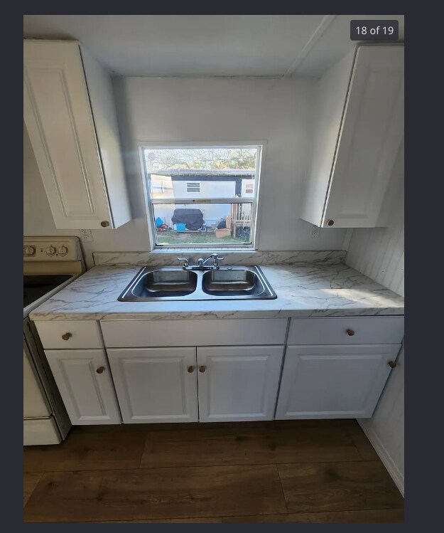 Foto del edificio - 4506 Granada Ave