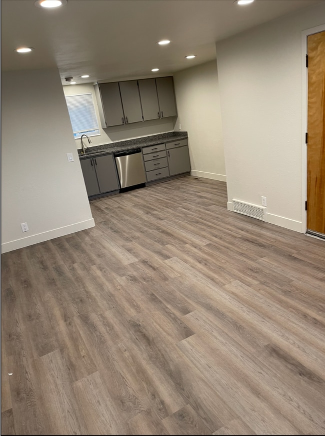 Building Photo - 1592 S 500 E