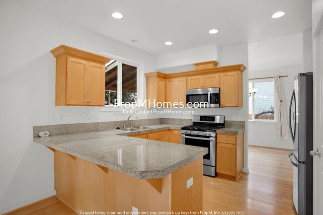 Foto del edificio - Spacious Bull Mountain 4 Bedroom Home - Huge Yard!