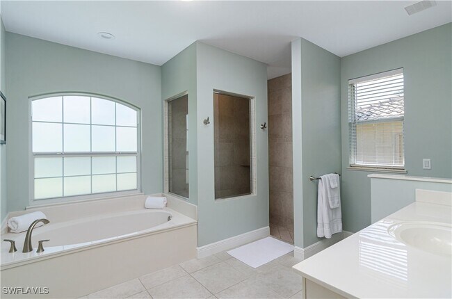 Foto del edificio - 336 Waterleaf Ct
