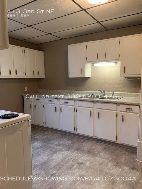 Building Photo - 413 3rd St NE Massillon