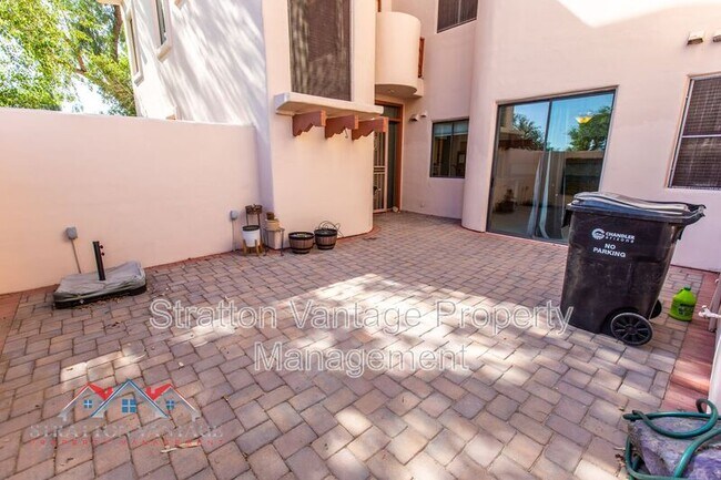 Building Photo - 333 N Pennington Dr