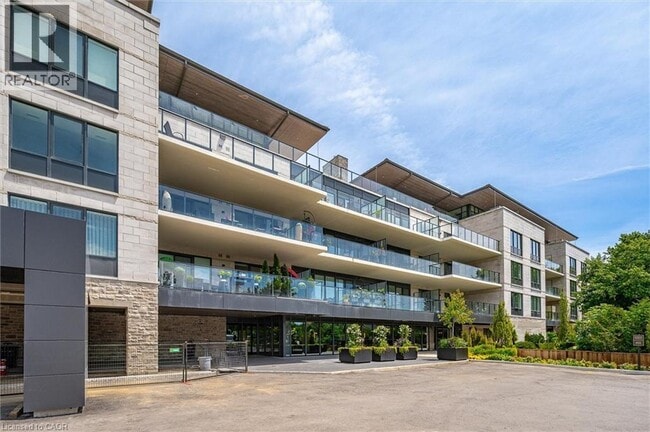 Building Photo - 6523 Wellington Rd 7