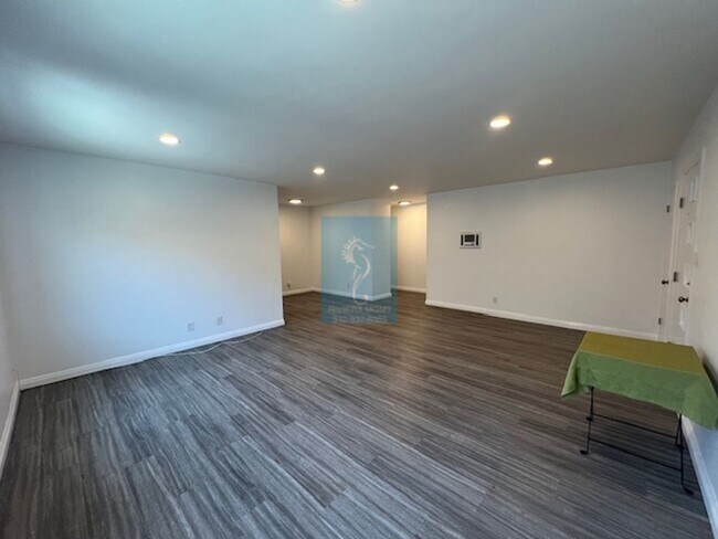 Foto del edificio - 2979 W 235th St