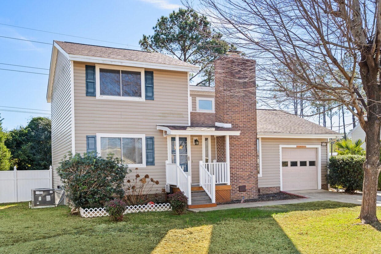 Primary Photo - All Inclusive Winter Rental Single Family ...