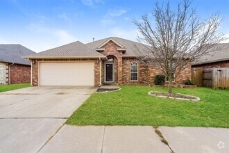 Building Photo - 536 SW 154th Ct
