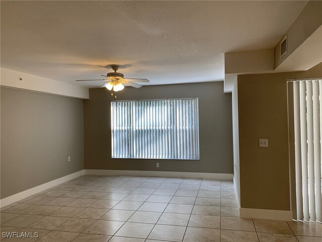 Foto del edificio - 15465 Cedarwood Ln