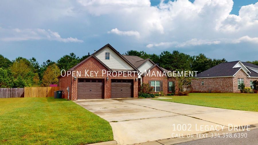 Primary Photo - 1002 Legacy Dr