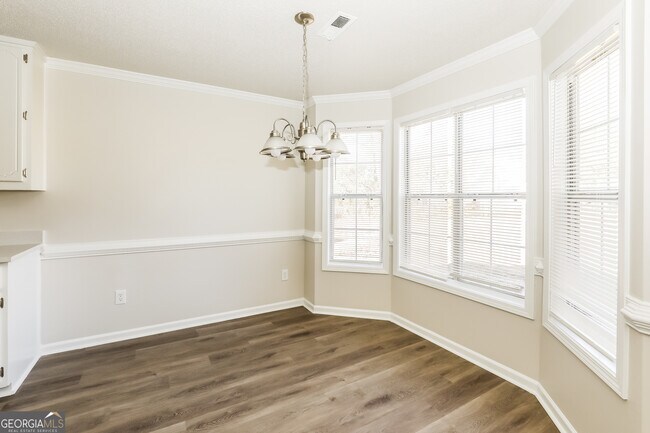 Foto del edificio - 1915 Portwest Way