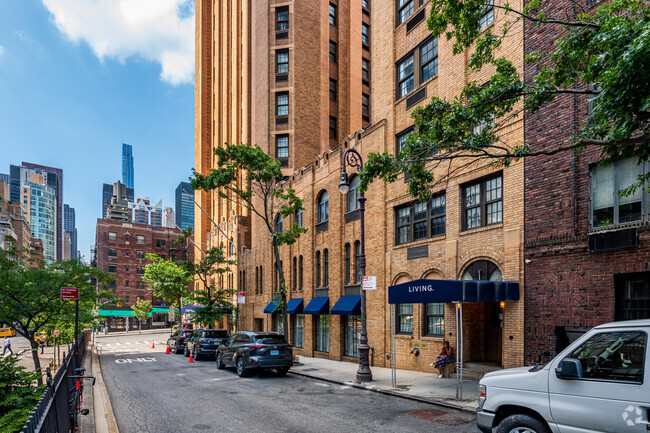 Foto del edificio - Silver Suites Residences at Beekman Tower