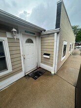 Building Photo - 134 E 3rd St