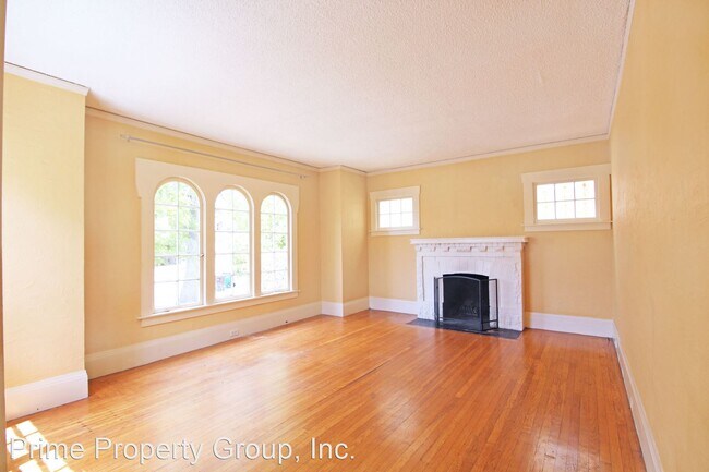 Building Photo - 2 br, 1 bath House - 3900 Laurel Ave