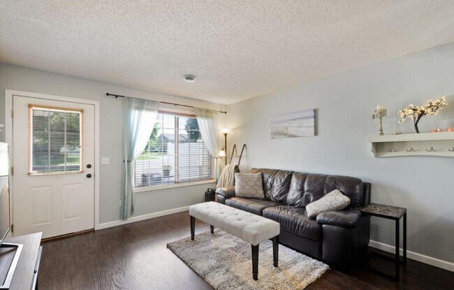 Foto del edificio - 7071 Quarry Ave NE
