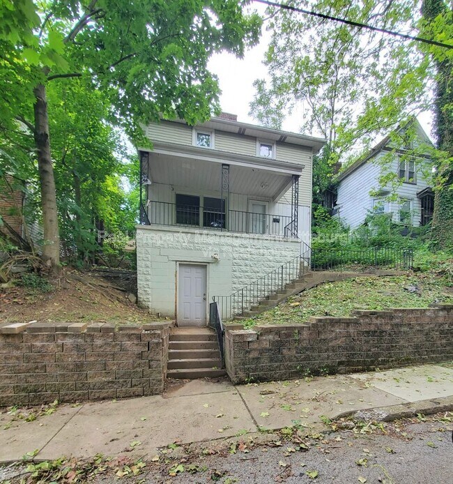 Photo - 1721 Scott St House