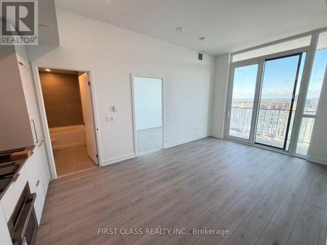 Building Photo - 1 Fairview Rd E