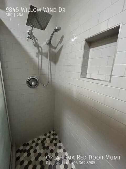 Foto del edificio - 9845 Willow Wind Dr