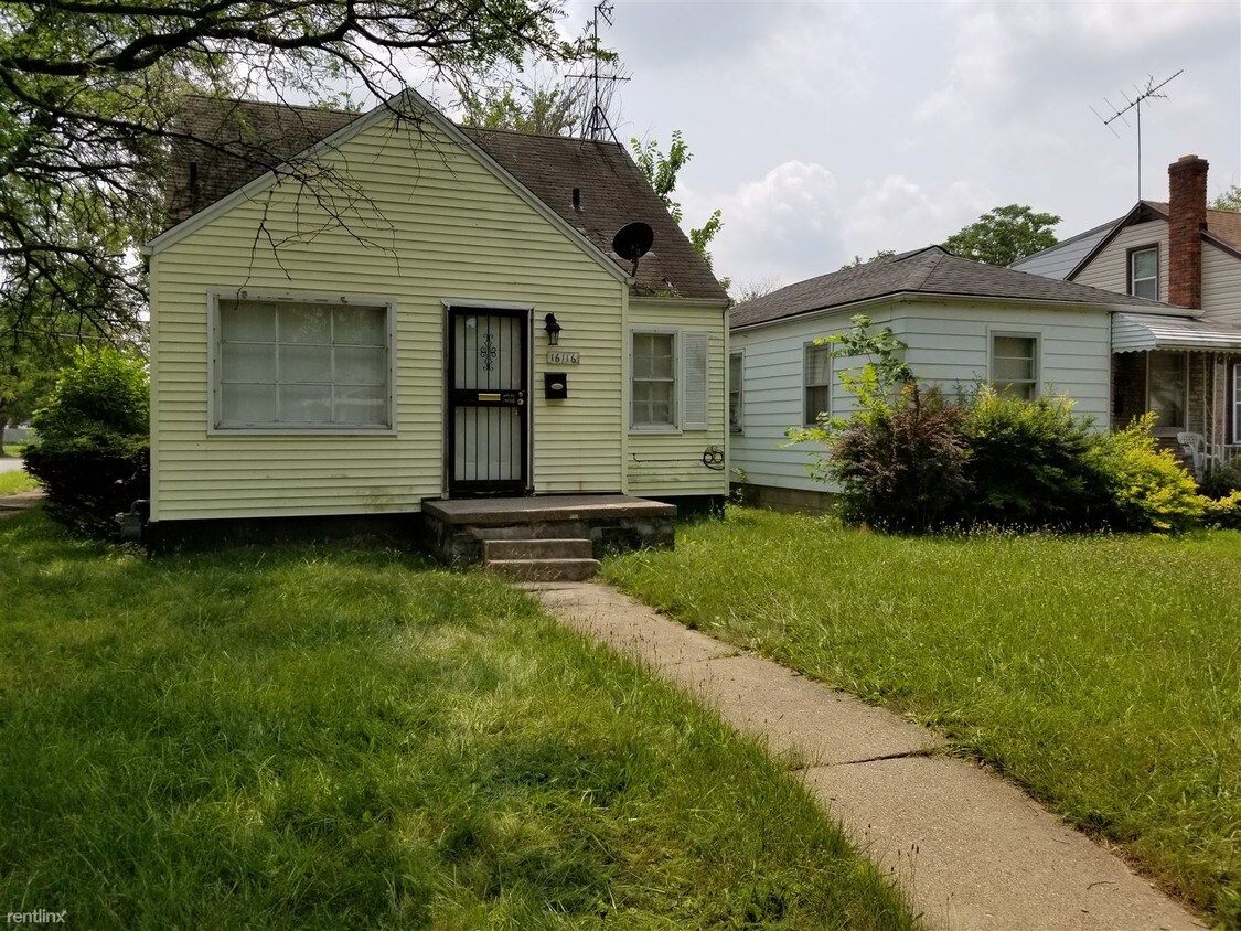 Primary Photo - 3 br, 1 bath House - 16116 E State Fair St
