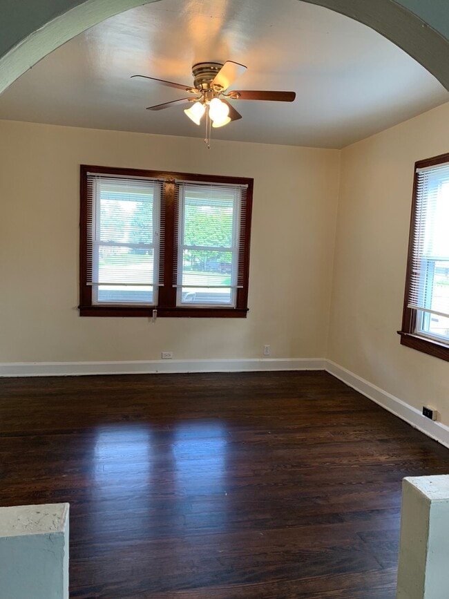 Building Photo - 1324 Salt Springs Rd