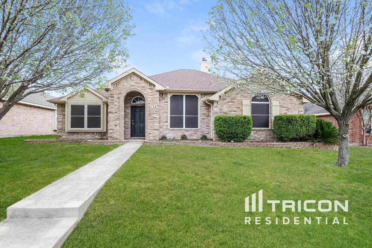 110 Cloverleaf Lane Red Oak TX House Rental in Red Oak, TX