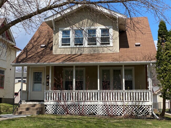 Foto del edificio - 1319 Lincoln Ave