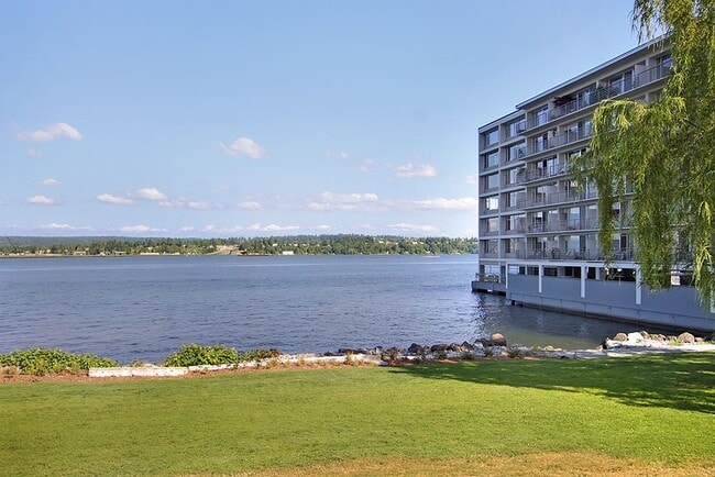 Foto del edificio - 2040 43rd Ave E