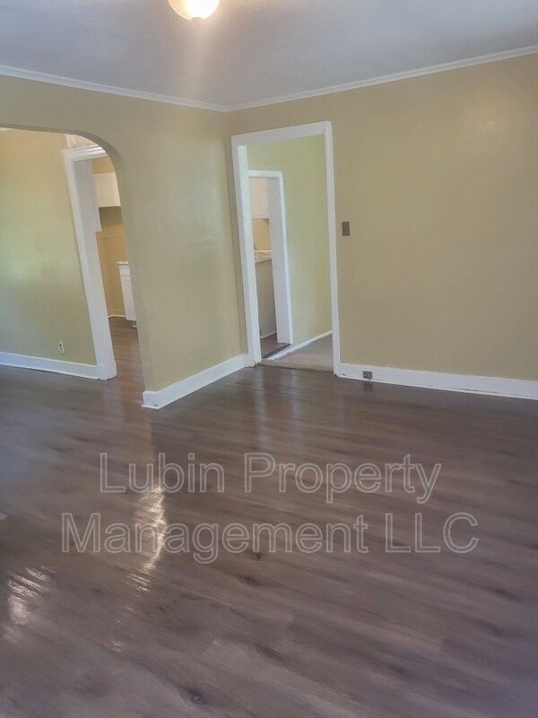 Building Photo - 1087 Parkland Rd