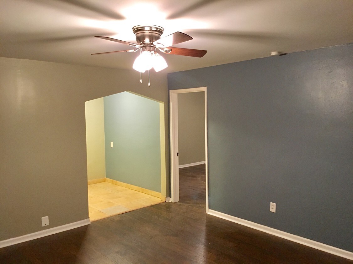 Foto principal - 3151 Gobel Ave