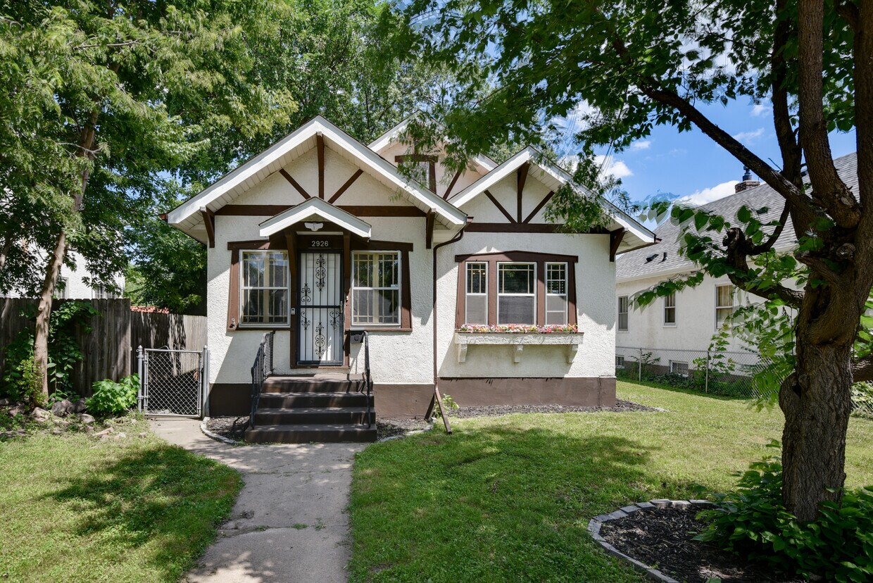 Foto principal - 2926 Morgan Ave N