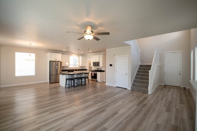 Foto del edificio - 4172 E Tivon Ln