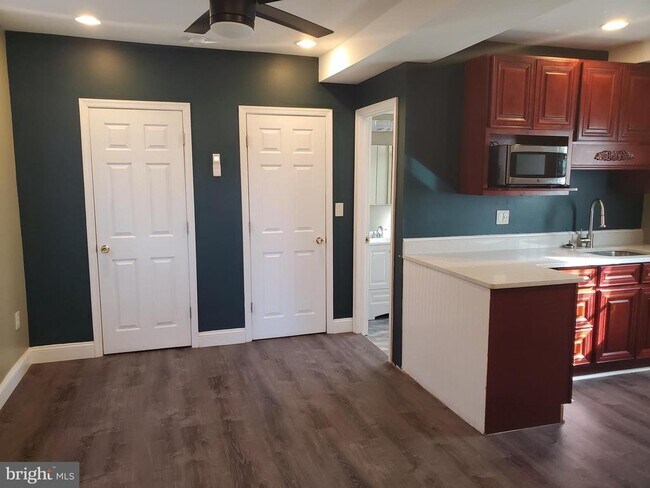 Foto del edificio - 208 4th Ave