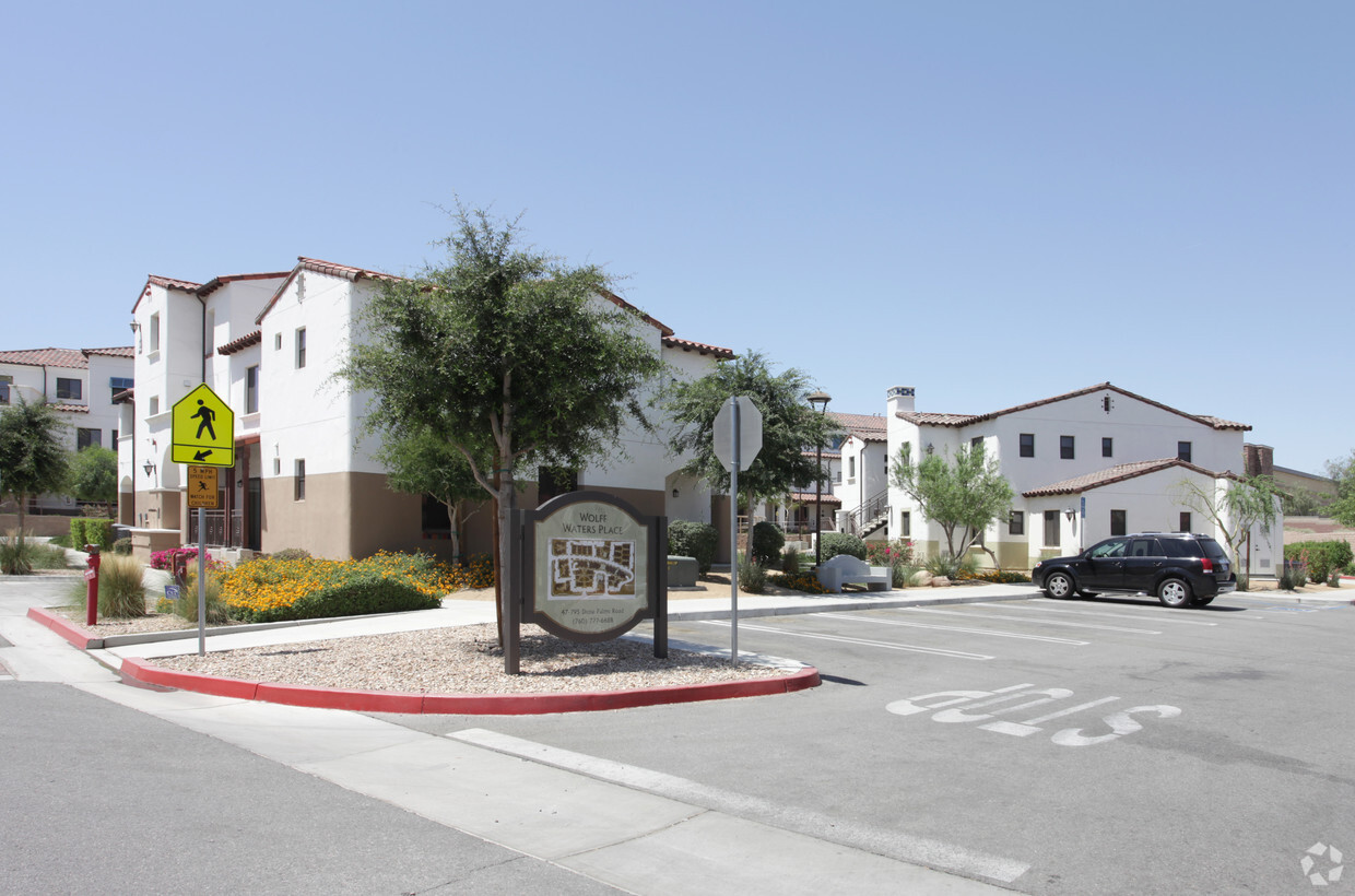 Building Photo - Wolf Waters Place