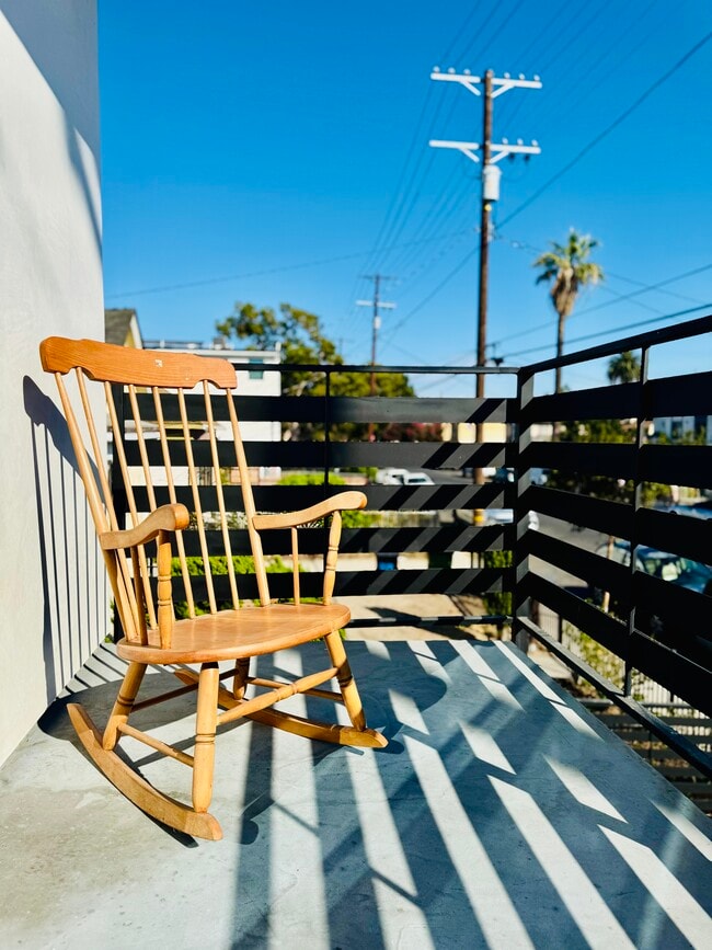 Building Photo - 2-212 E 29th St