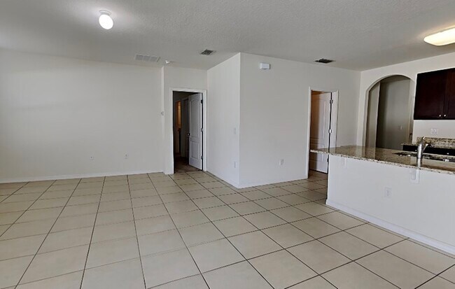 Building Photo - 320 Aberdeen Dr