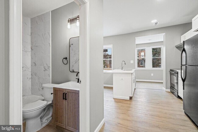 Foto del edificio - 3034 Arunah Ave