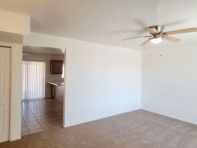 Building Photo - 3702 S Avenida De Las Palmas