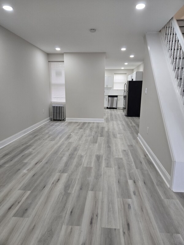 Building Photo - 5340 Delancey St