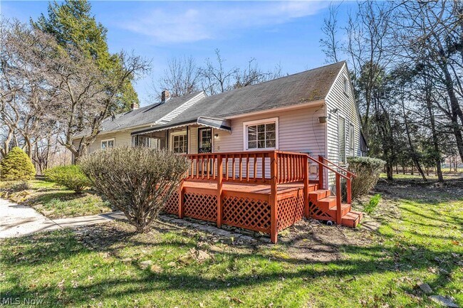 Foto del edificio - 2150 Glenridge Rd