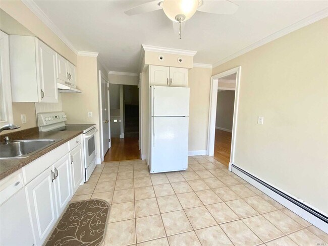 Building Photo - 3 Brookside Dr