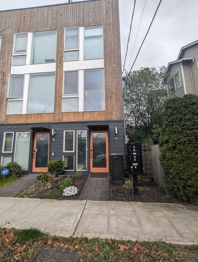 Building Photo - OPEN HOUSE Beatiful New Build Licton Sprin...